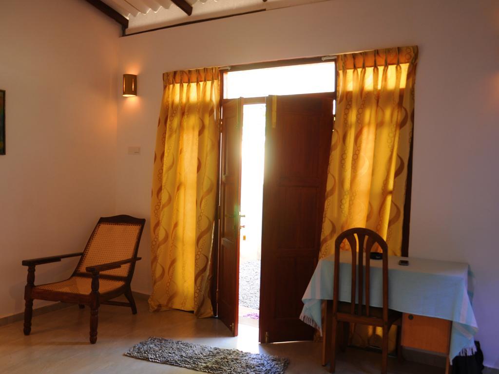 Pitaramba Lodge Bentota Bilik gambar